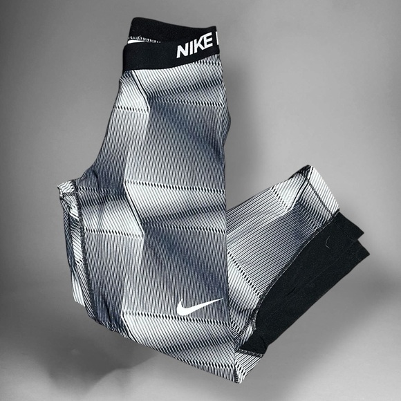 Nike Pants - Nike Pro Womens Legging Sz M Monochrome black grey Patterned Leggings Dri-Fir